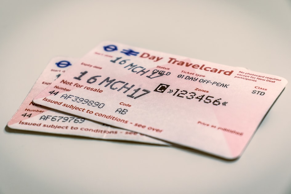 Best Travel Debit Cards with No Fees in 2026