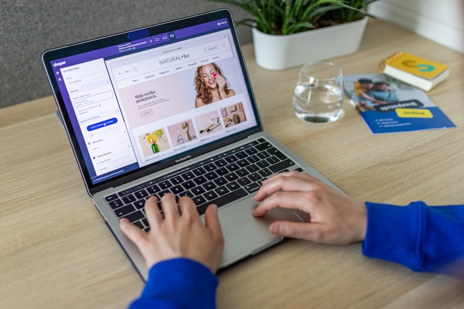 E-commerce platform showing a store management dashboard