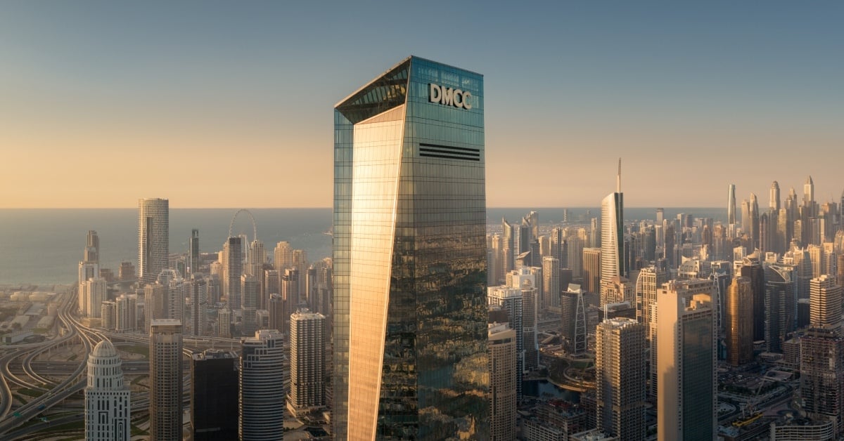 مقارنة المناطق الحرة في دبي 2026: DMCC أم IFZA أم JAFZA أم ميدان؟
