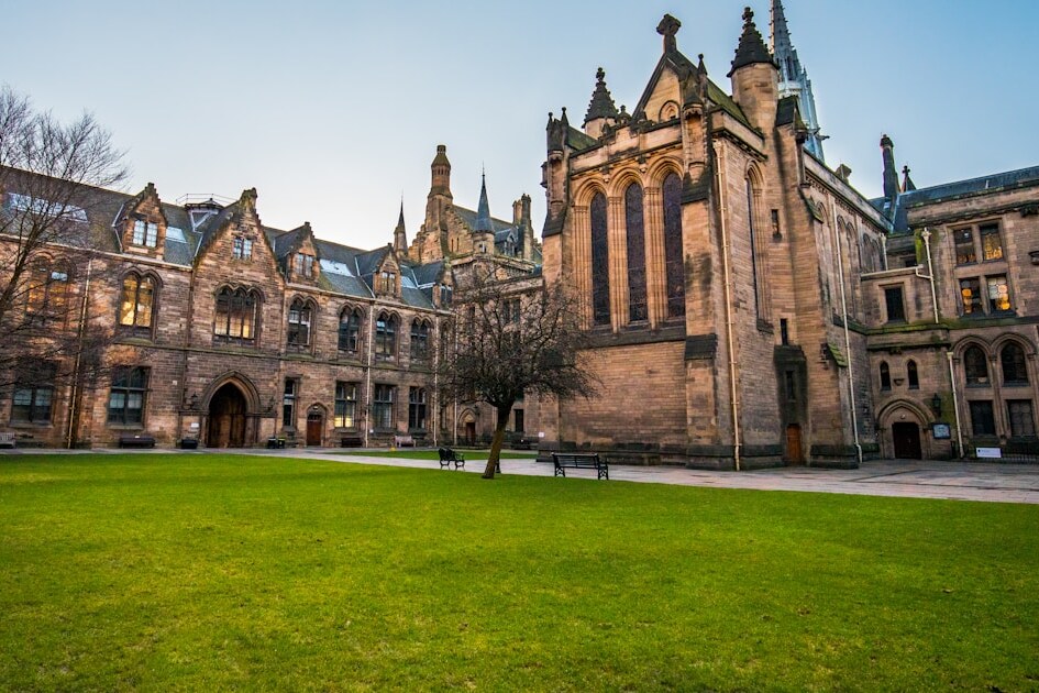 الفرق بين كورس، تخصص، وشهادة مهنية على Coursera 2026