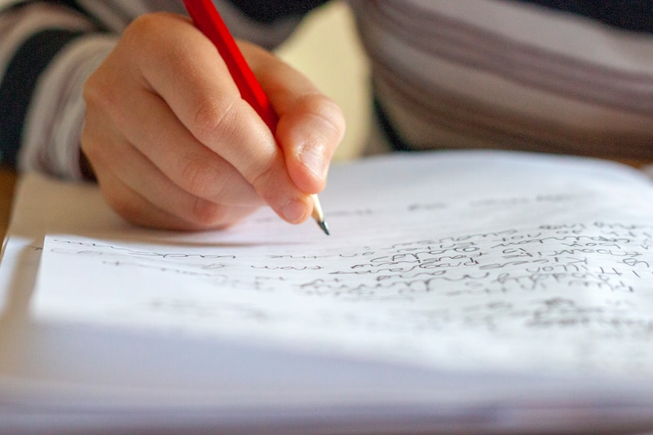 خطاب الدافع للمنح 2027: قالب عملي لـ DAAD وErasmus وChevening بدون نسخ