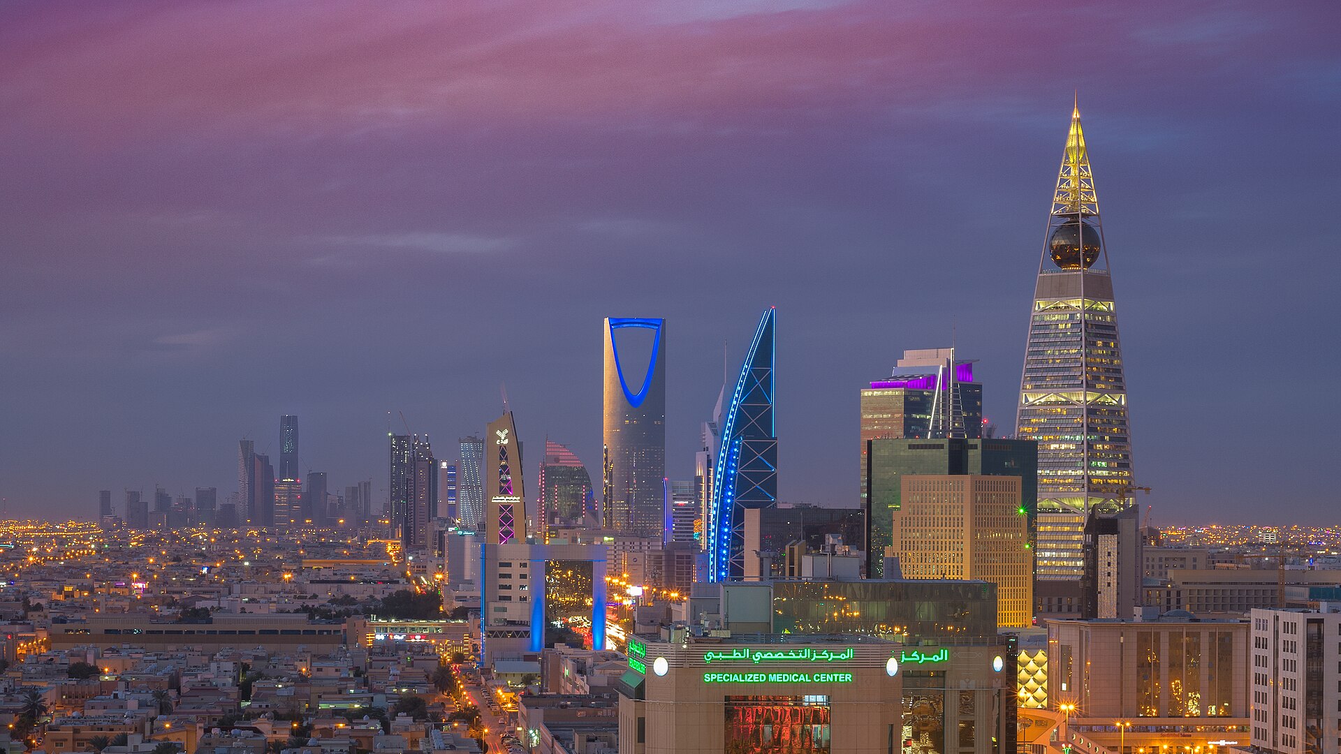 تأشيرة الخروج والعودة في السعودية 2026: رسوم المفردة والمتعددة وطريقة الإصدار عبر أبشر