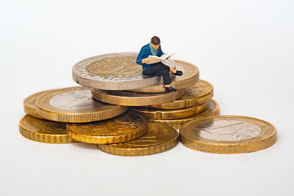 تكاليف الدراسة بالخارج 2026: الميزانية حسب الدولة والتخصص