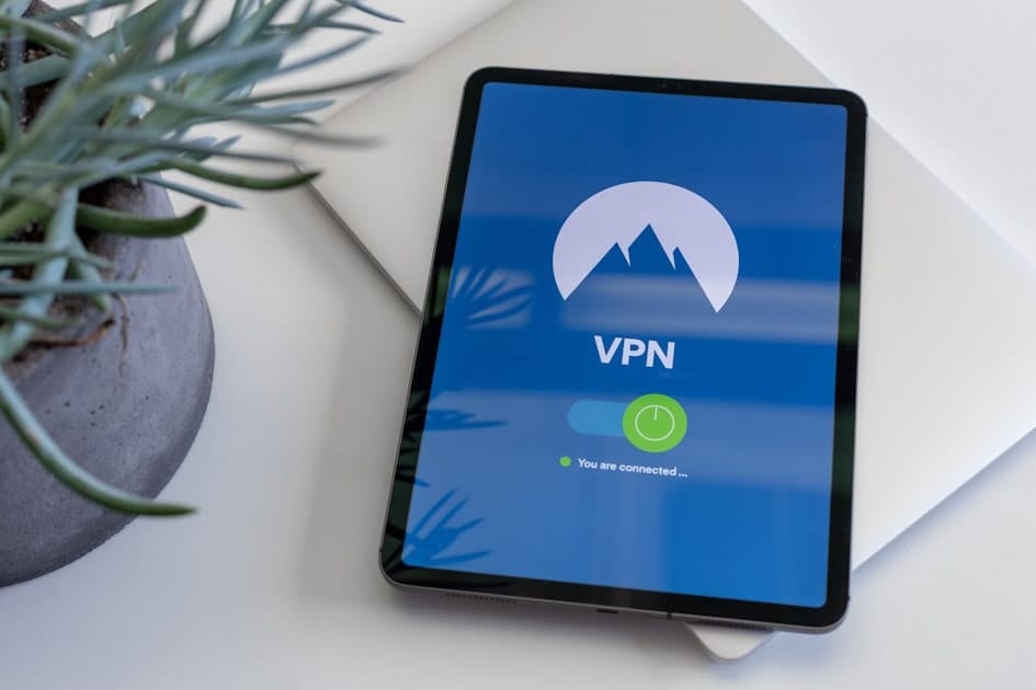 أفضل VPN في 2026: مقارنة شاملة بين NordVPN وSurfshark وأشهر البدائل