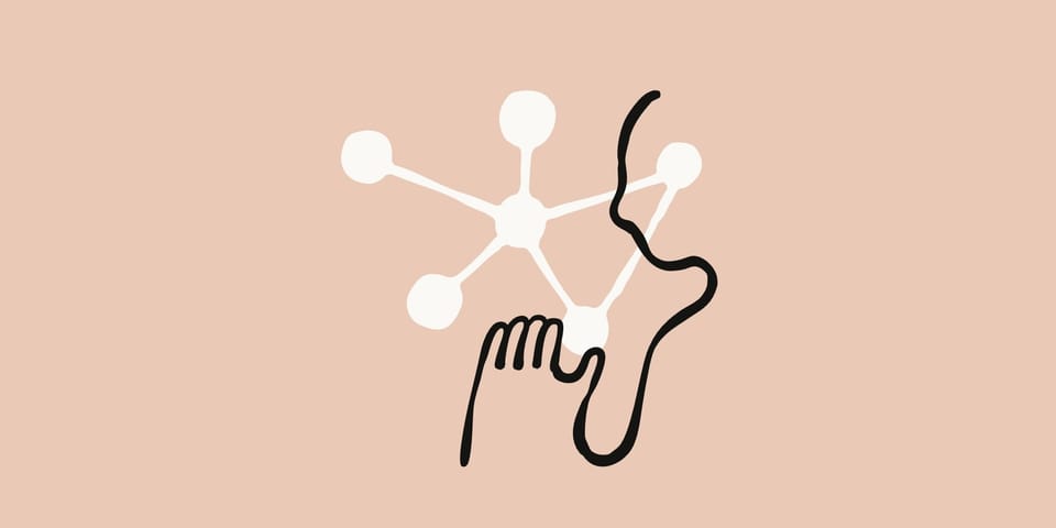 ذاكرة Claude موحّدة بين المحادثة وCowork: كيف تشغّلها وتتحكم بكل ما يحفظه