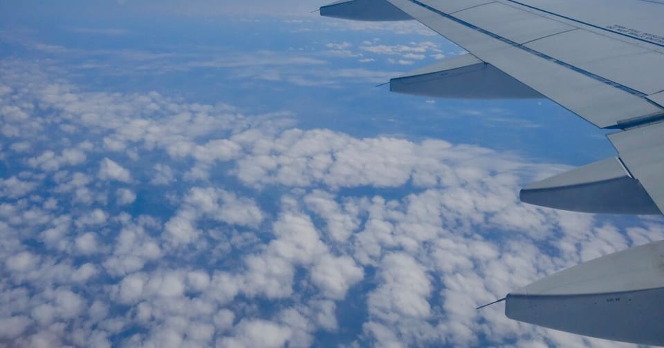 هل Airalo أرخص من التجوال الدولي؟ المقارنة بالأرقام